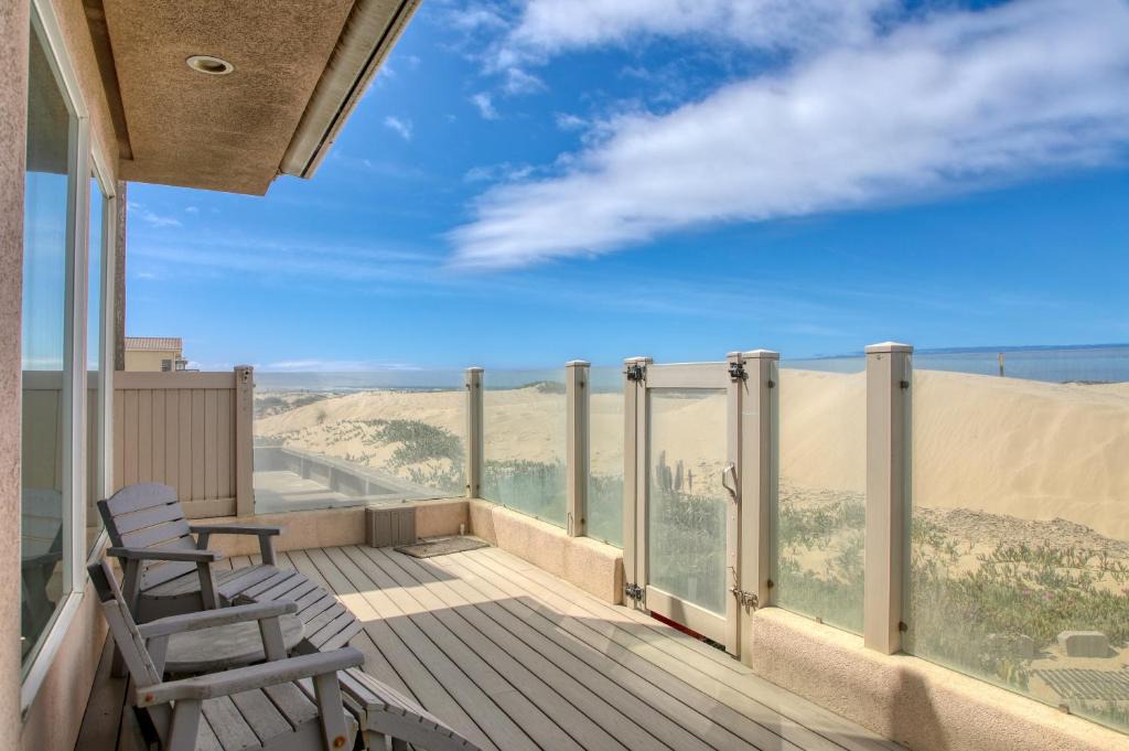 Oceano House | 1460 Strand Way
