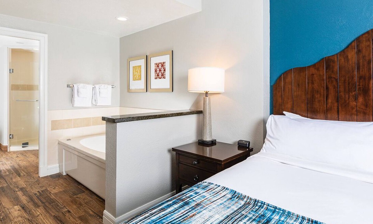 South Lake Tahoe Villa | 1BR Villa Steps to Heavenly Gondola - Timber Lodge Lake Tahoe