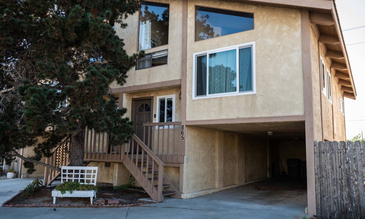 Oxnard House | 2 Bed/2 bath Townhome + Den/Min to beach/1 hr -LA, 30 mi to SB-30 day min