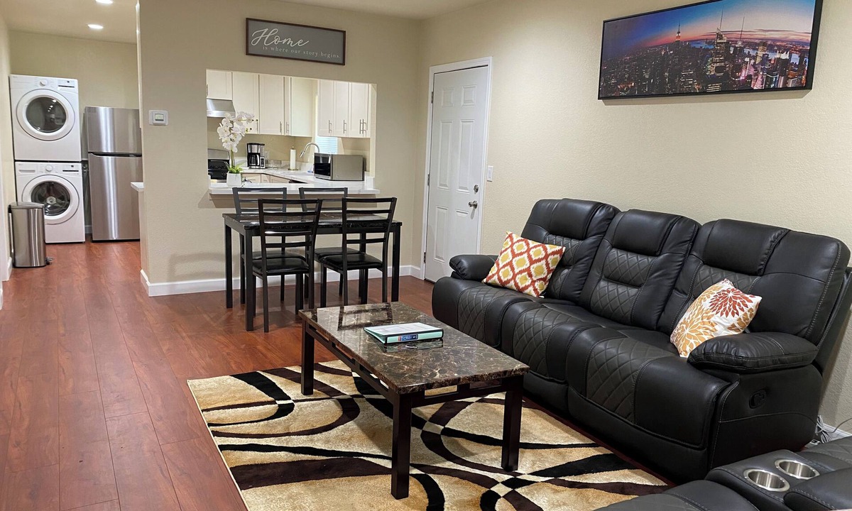 North Oak Park House | 2-bedroom home steps away from UCD Med Center and Aggie Square