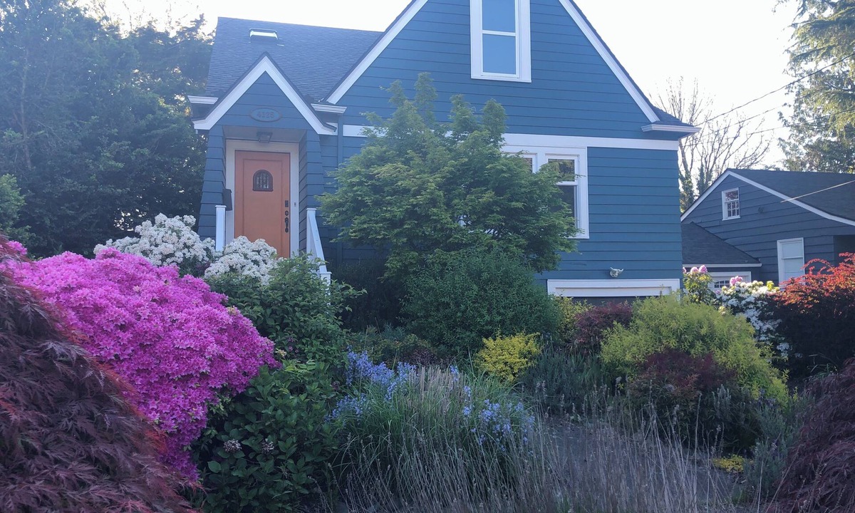 Seattle Metro Area House | 2 blocks from Lake Washington, 3-bedroom house, on bus line near Link