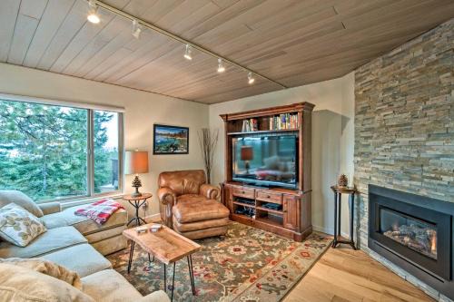 Zephyr Cove House | 2 Mi to Heavenly Mountain: Tahoe Retreat w/Views