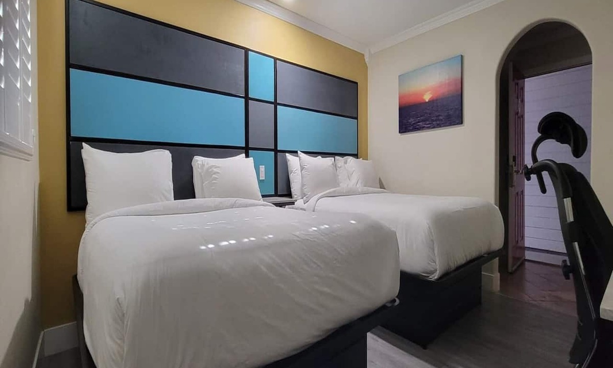 Victorville Apartment | 2 Queen Beds|Access|Nsmk