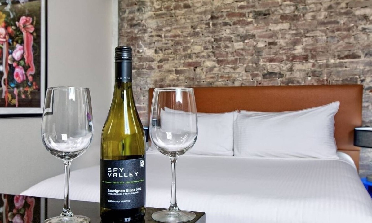 South Beach Hotel | 2 Relaxing Units with Modern Comforts in the Heart of San Francisco