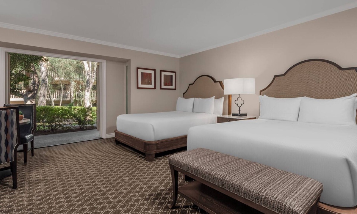 Rancho Bernardo Hotel | 2 Units, Comfortable 2 Queen Room with Patio and Tranquil Views