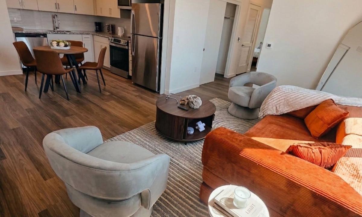 Northridge Apartment | 2BR Furnished Apartment Near CSUN Northridge Monthly Stay Free Parking