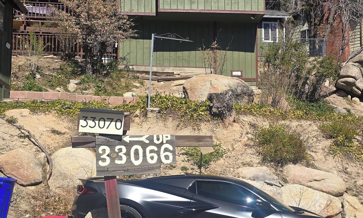 Arrowbear Lake Cabin | 3-bedroom cabin in amazing Running Springs with cozy vibes