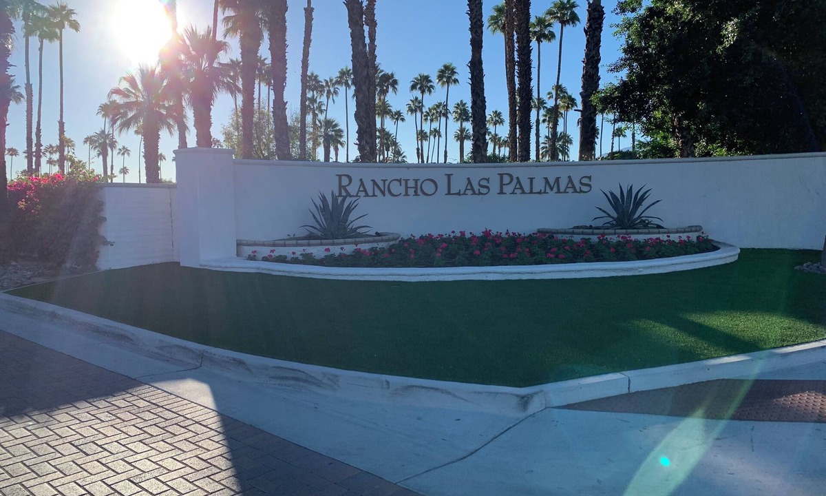 Rancho Mirage Condo | 3-bedroom condo on golf course with pool, spa, AC, WiFi in awesome Rancho Mirage