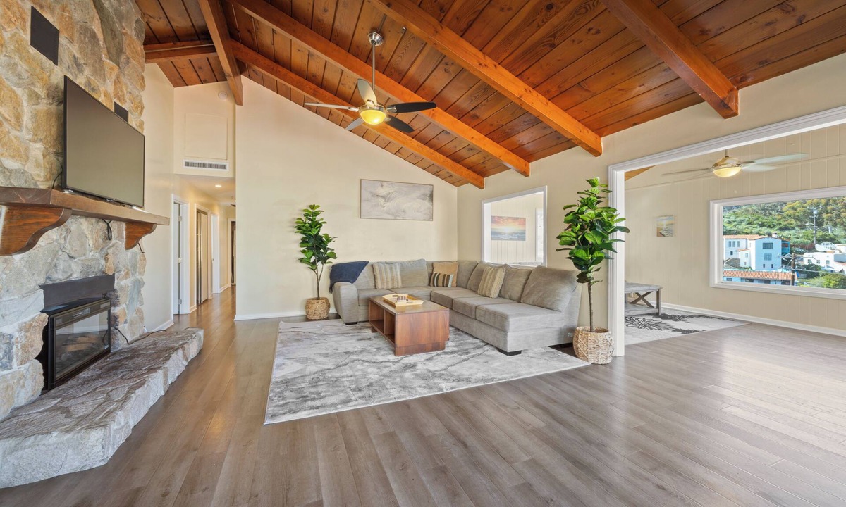 Avalon House | 373EW: Hilltop House with incredible harbor/ocean views with cart.