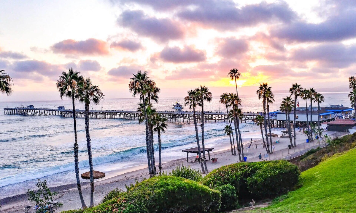 San Clemente Hotel | 4 Rooms | Steps to Beach, Pier & San Clemente Cultural Center | 2 Queen Beds