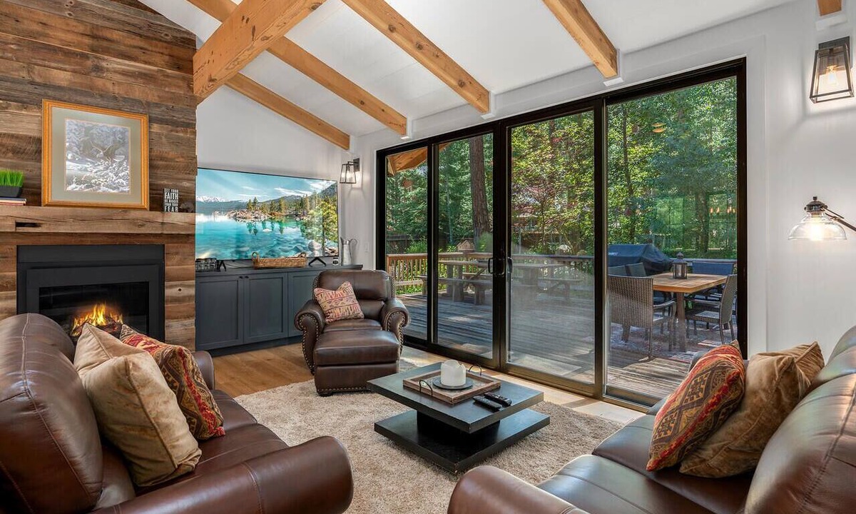 Incline Village House | 4BR Incline Village Mountain Home w/Fireplace