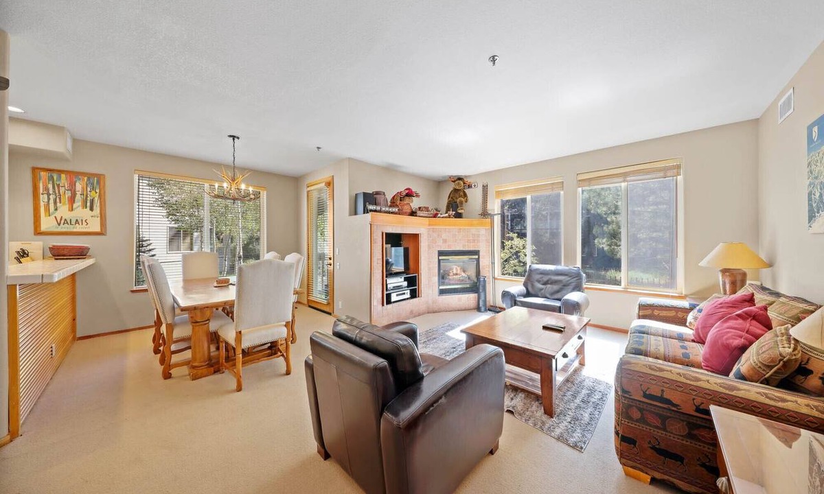Olympic Valley Condo | 512 | 2BD Polished Comfort - Hot Tubs + Parking