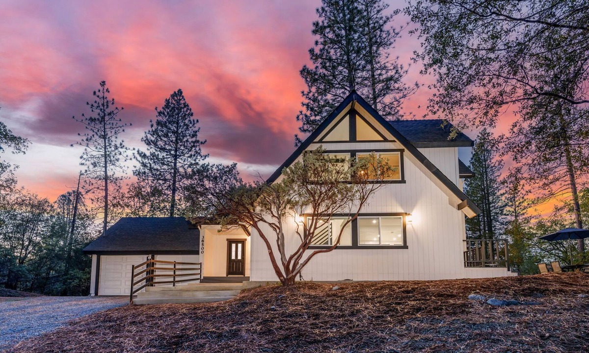 Oakhurst House | A Modern Hideaway - with hot tub, game room, and more!