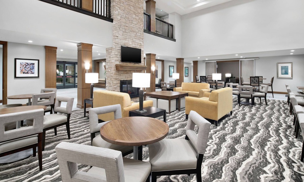 Irvine Business Complex Apartment | Accessible 1BR King | Kitchen + Breakfast & Pool