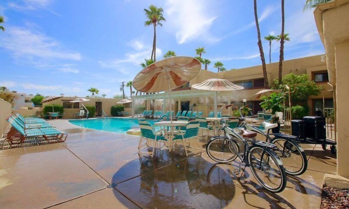 Little Tuscany Condo | Accessible 2BR Condo w/Pool & Balcony
