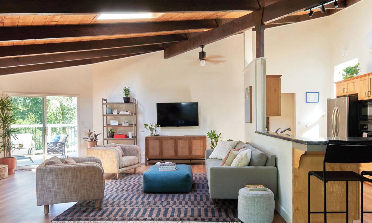 Aptos Hills-Larkin Valley House | Aptos Hills Getaway - Welcome to Oak Landing
