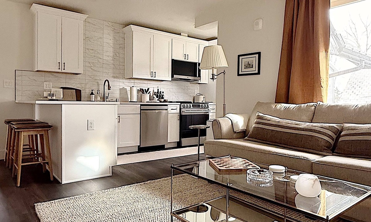 Logan Apartment | Augusta Vine Spokane Luxury Home Near Gonzaga 201