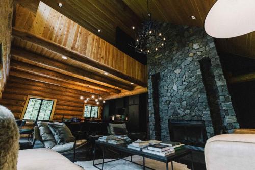 Deming House | Avlägsen Chalet