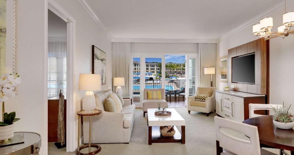 Newport Beach Hotel | Balboa Bay Resort