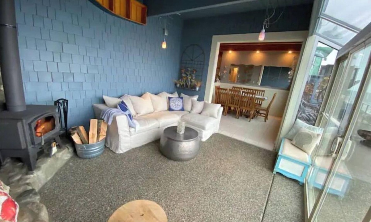 Camano Island House | Beachfront Home with Sound View on Camano Island