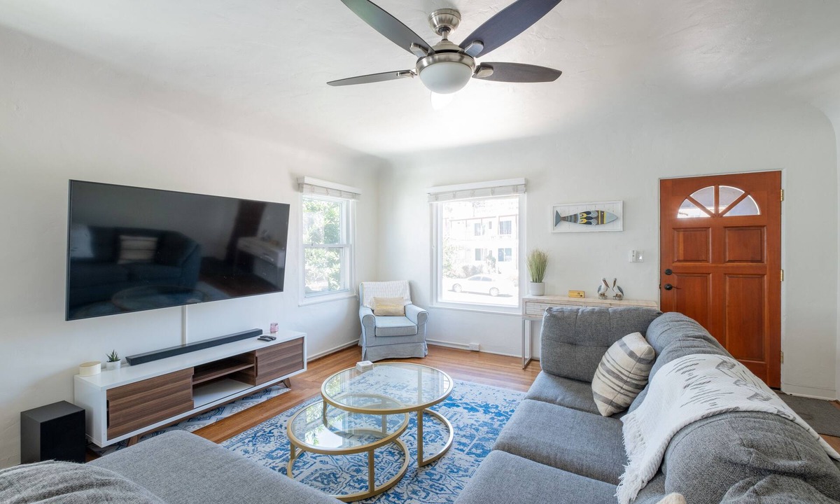 Bankers Hill House | Beautiful 2 bedroom with best Location in Central San Diego