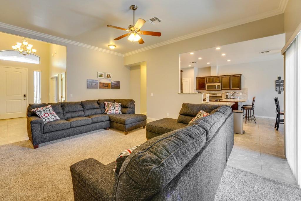 Sunridge Estates House | Beautiful Bullhead City Home Rental w/Yard!