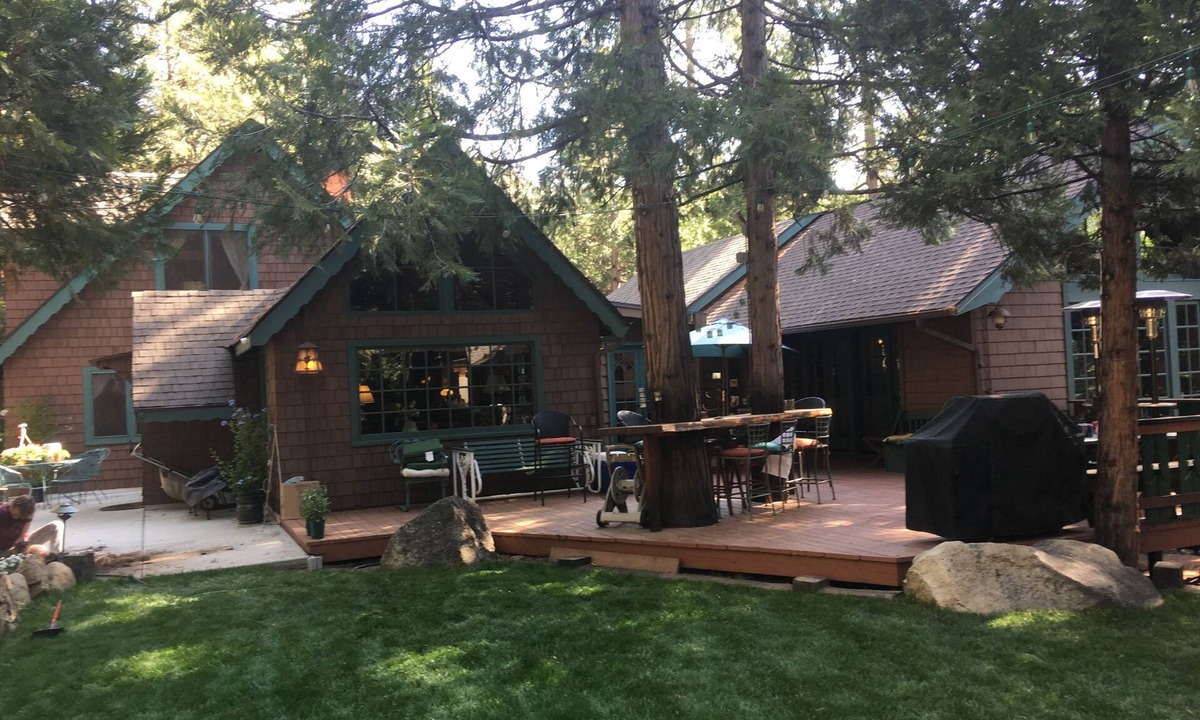 Idyllwild House | Beautiful Mountain Home and Wedding Venue