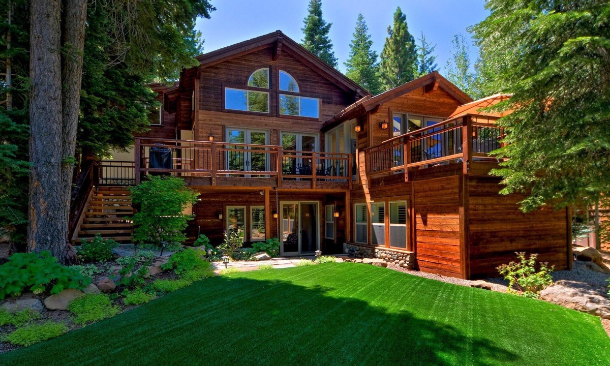 Truckee House | Big Springs by Tahoe Getaways - Luxury Northstar 6 BR - Free Ski Shuttle to Slopes