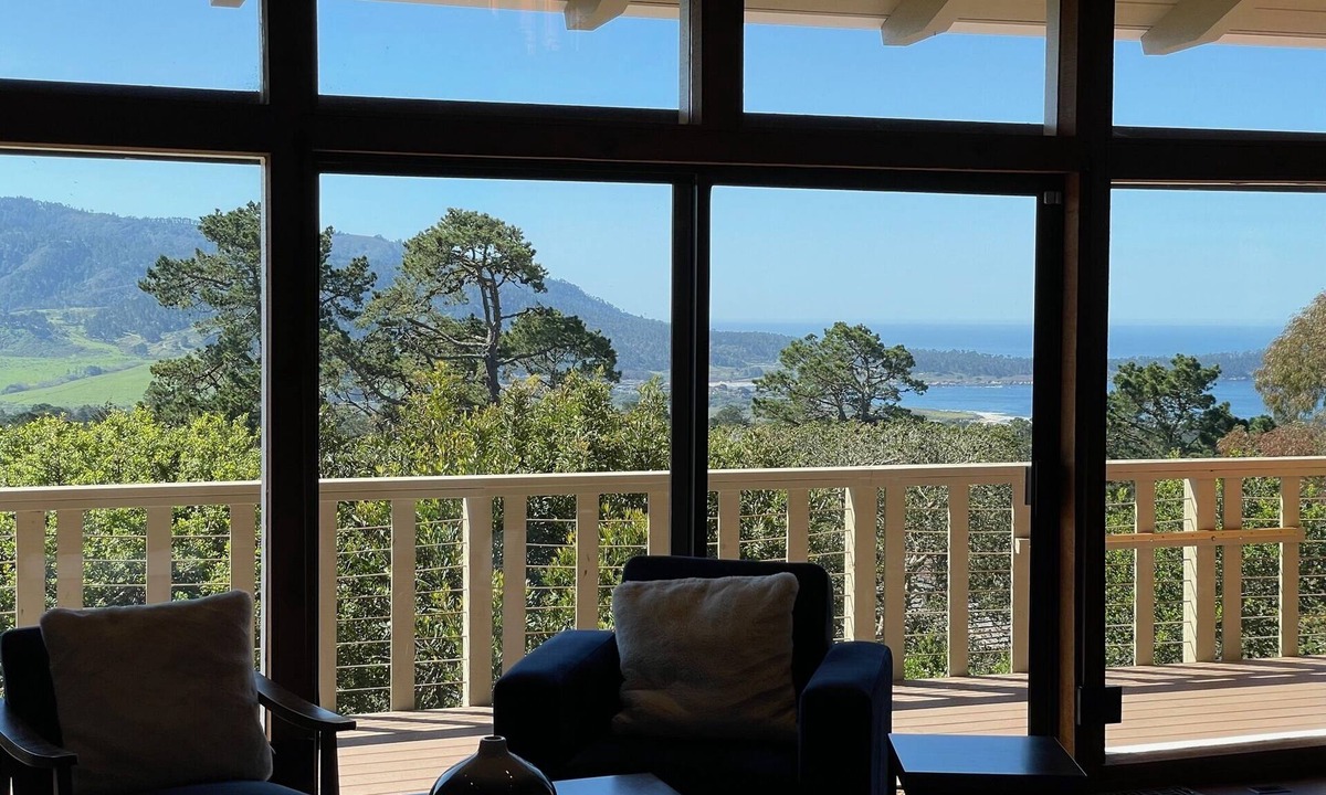 Northeast Carmel House | Big Sur-Style Lodge in Carmel - PANORAMIC VIEWS! Hot-Tub, Game Room/Pool & Dogs