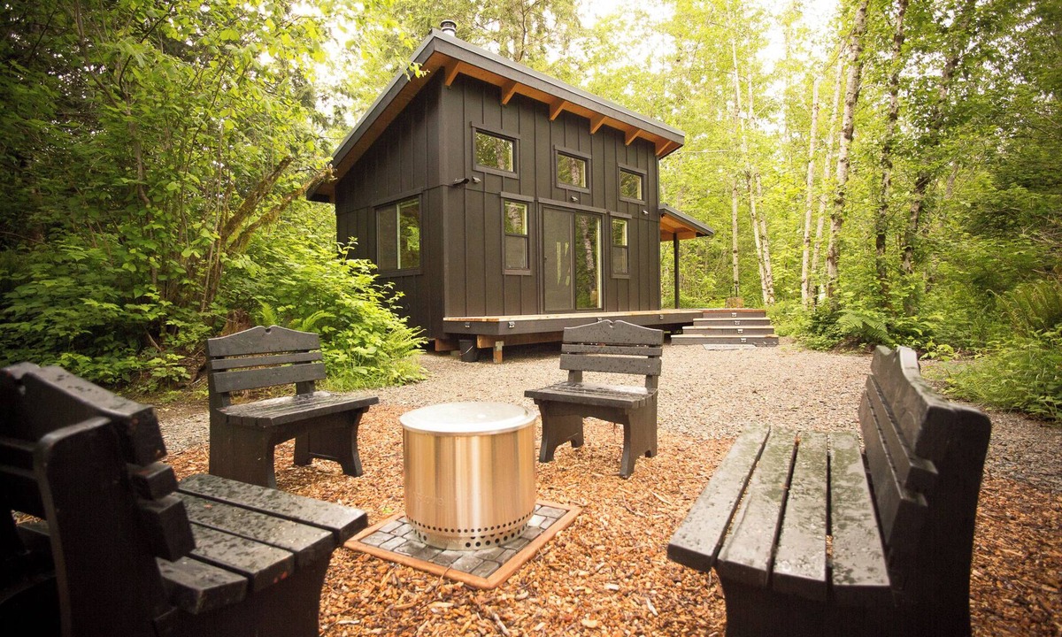 Gold Bar Cabin | Blackberry Hollow ~ Luxury Off-Grid Glamping Near Gold Bar, WA