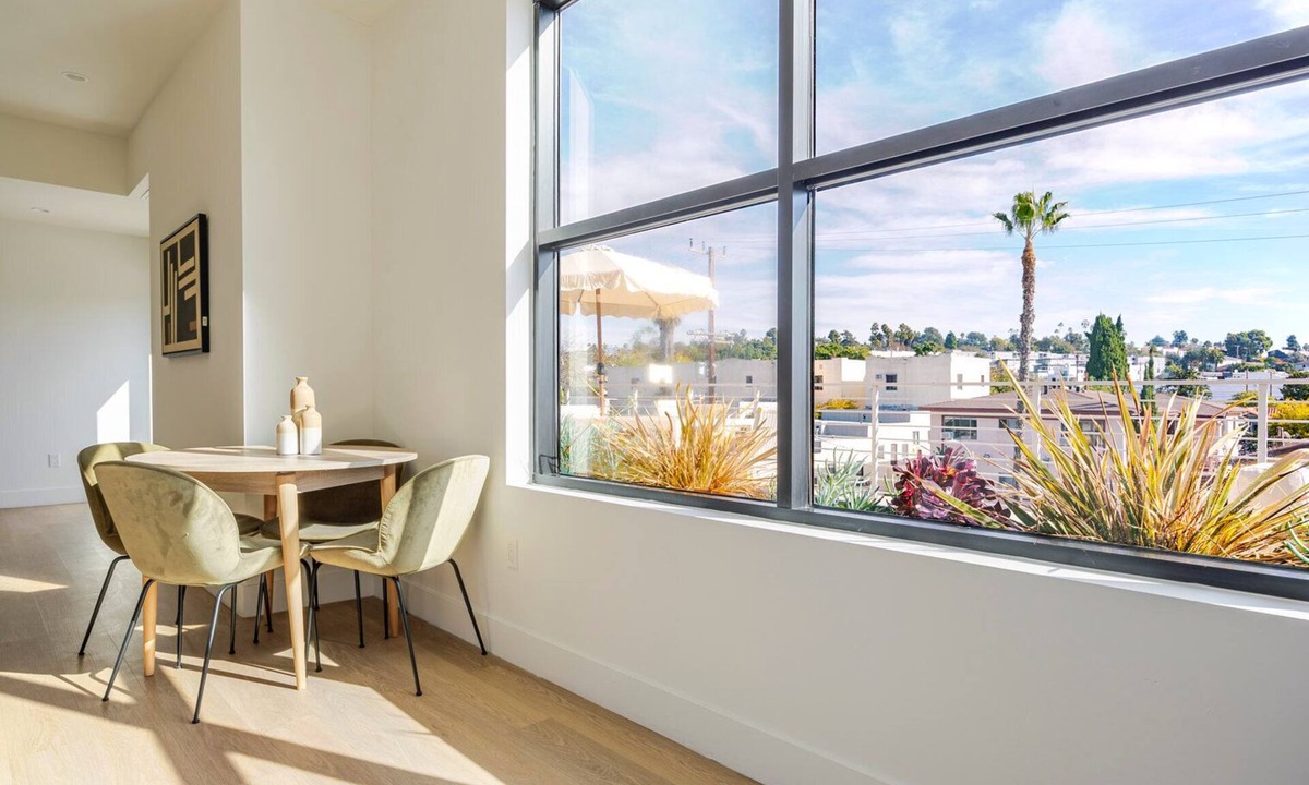 East Hollywood Apartment | Blueground | East Hollywood, rooftop, nr Griffith Park