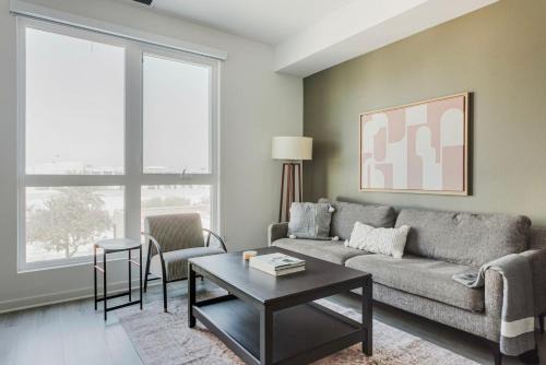 Downtown Long Beach Apartment | Blueground Long Beach pool gym near shops LAX-1262