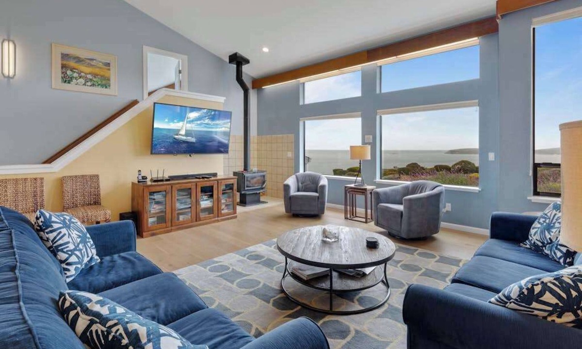 Bodega Bay House | Bodega Harbour Ocean-View Hot Tub Retreat