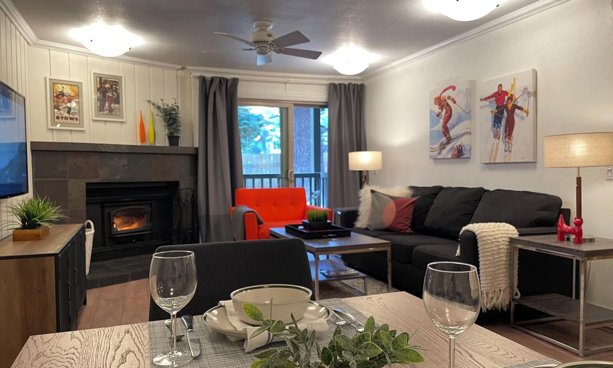 Mammoth Lakes Condo | Canyon Lodge CHAMONIX Condo. Minutes Walk From Lifts.
