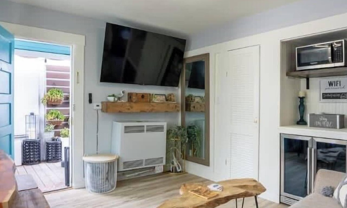 Capitola Apartment | Capitola Village Bungalow - 2 Blocks from the Sand