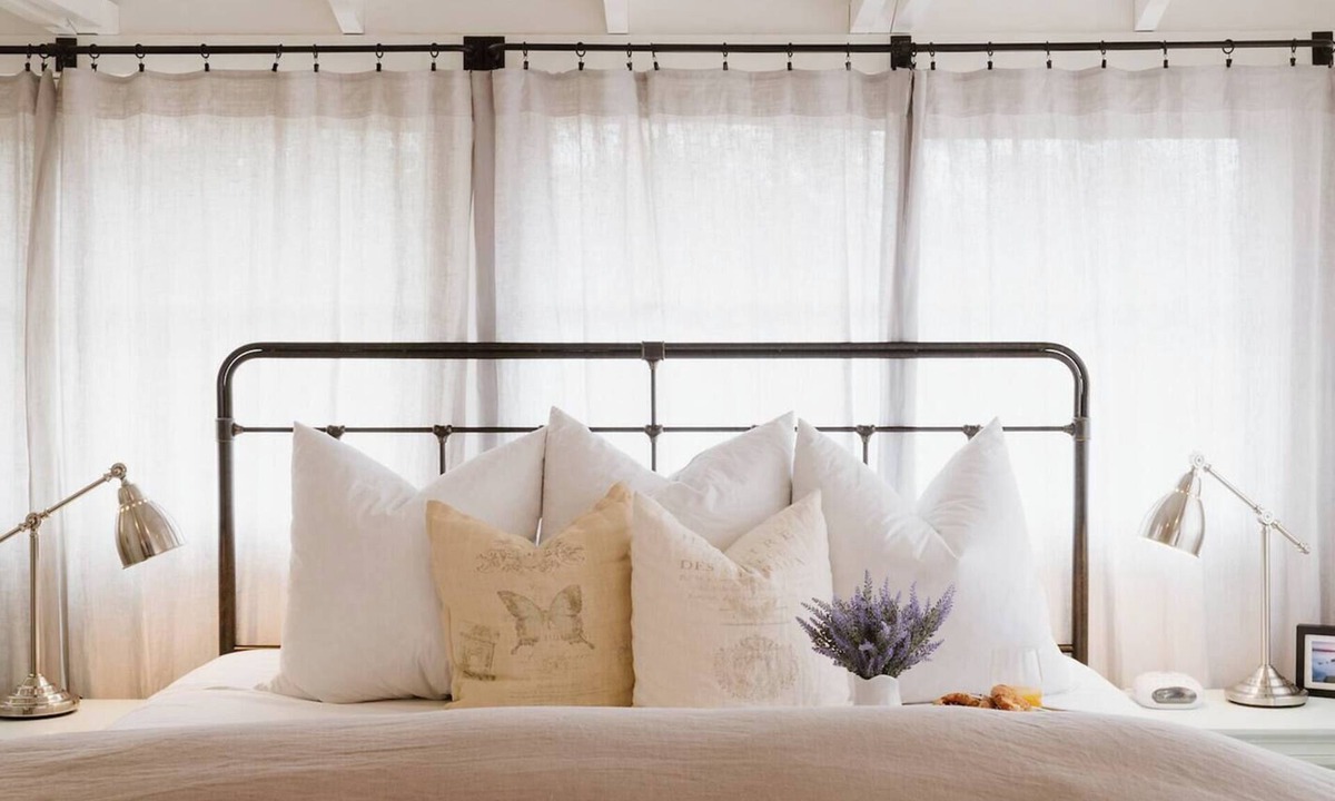 Golden Rectangle House | Carmel’s HIGHEST RATED and Most ROMANTIC Getaway - Walk to Beach and Town