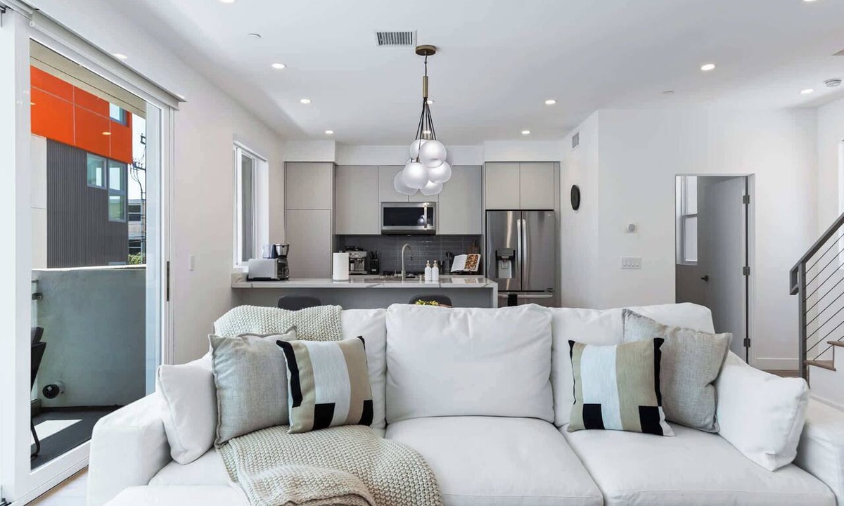 Hollywood Condo | Casa Sycamore by Oraklus