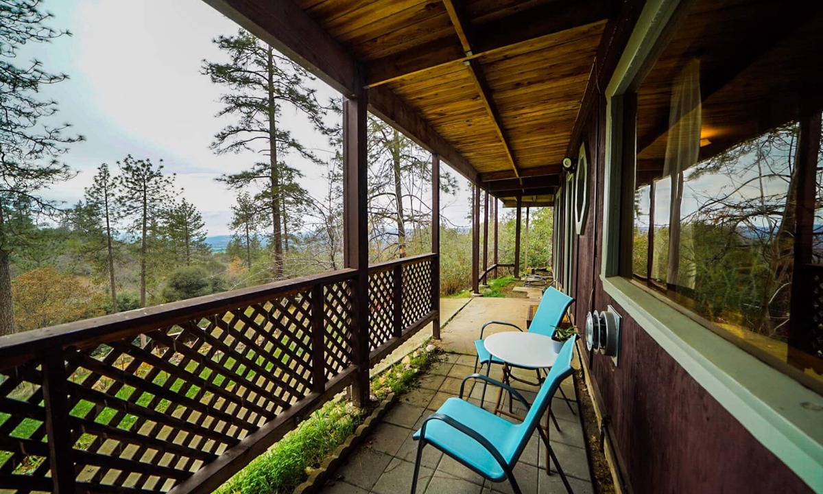 Murphys Apartment | Cellar Master's Suite - Peaceful, Private Suite on Picturesque 5 acres!
