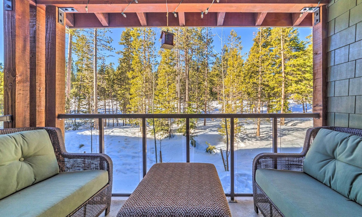 Woodwinds House | Central Mammoth Lakes Townhome ~ 1 Mi to Slopes