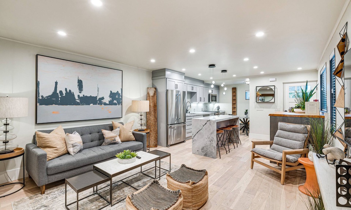 Midtown Sacramento Apartment | Centrally Located Sacramento Retreat w/ Fire Pit!