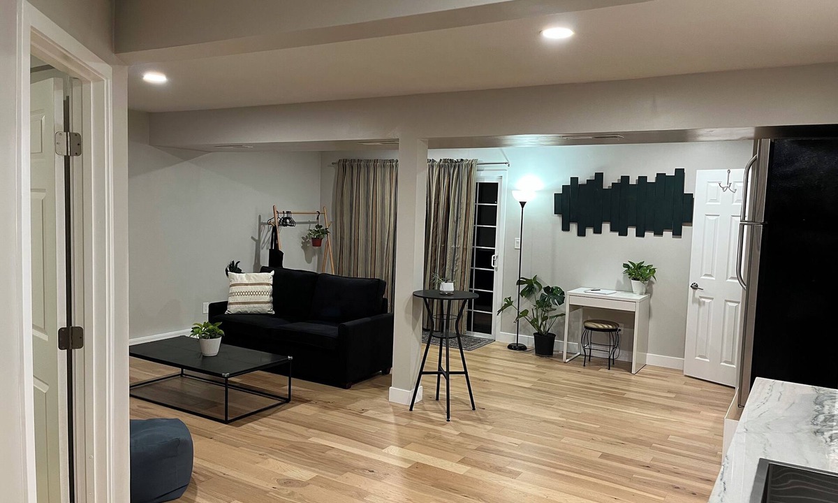 Newcastle Apartment | Charming 1-bedroom apartment in the center of Newcastle with AC