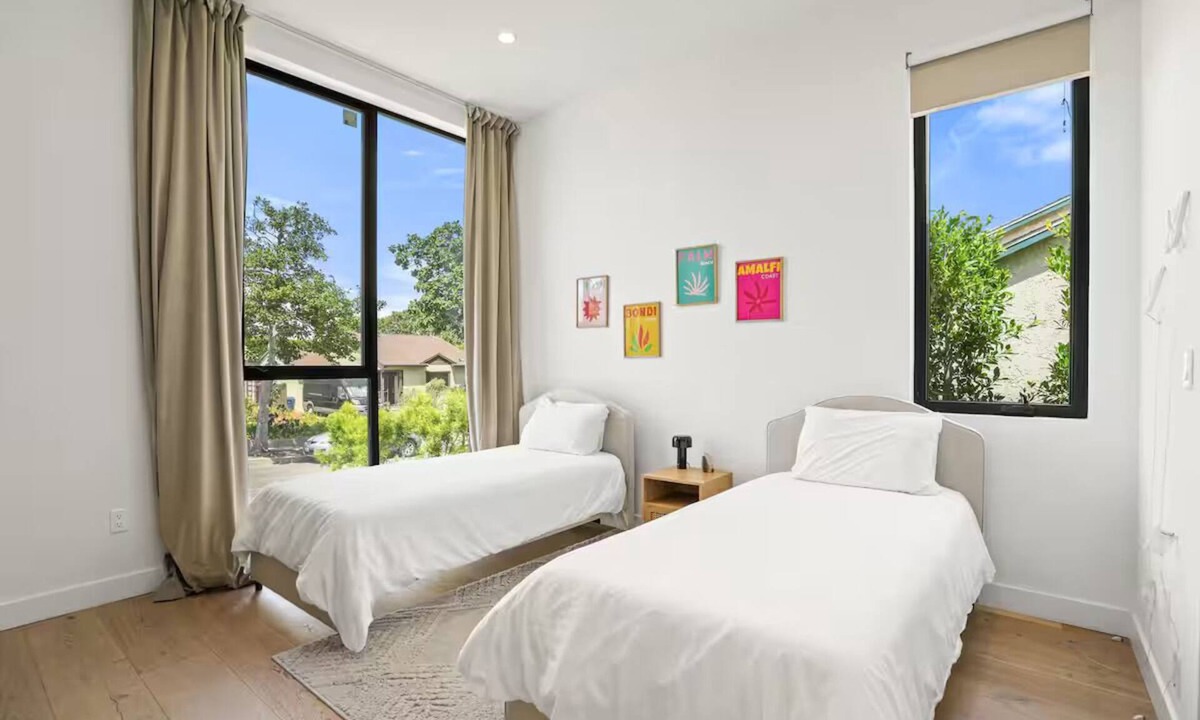Mar Vista House | Charming 3-bedroom house in wonderful Los Angeles with WiFi, AC