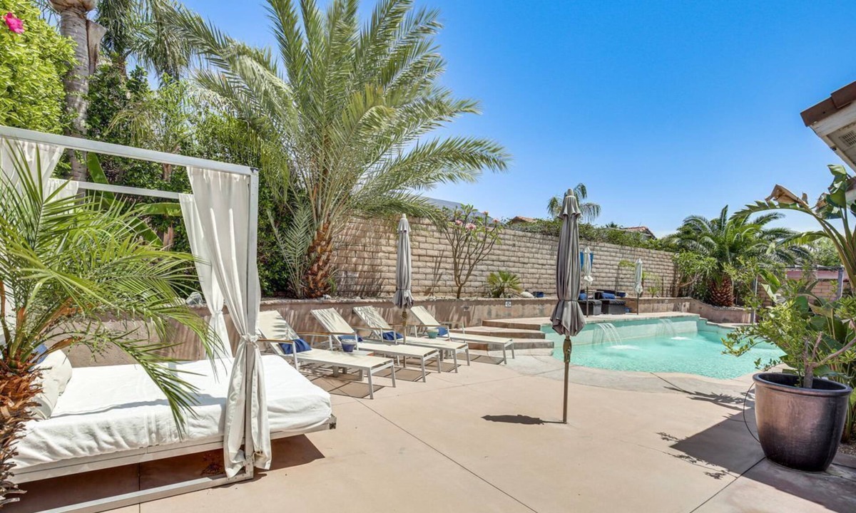 Desert Park Estates House | Charming 3bedroom home in serene Palm Springs with solar AC Resort like backyard