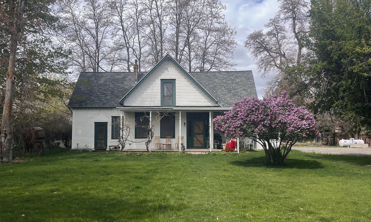 Cedarville House | Charming 4-bedroom house in peaceful Cedarville perfect for families