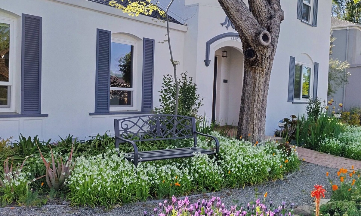 Stockton House | Charming and spacious 3 bedrooms and 2 baths home on a peaceful Street