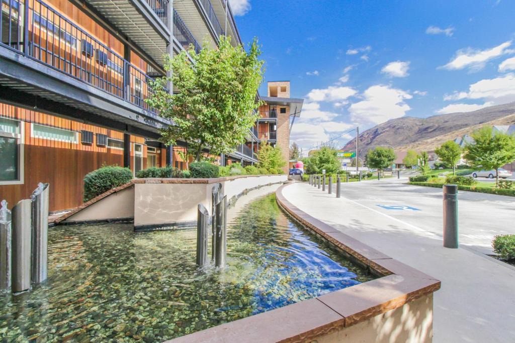 Chelan Apartment | Chelan Resort Suites 2