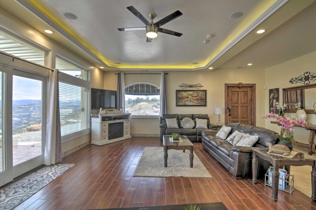 Chico House | Chic Paradise Home with Terrace 13 Mi to Wineries!