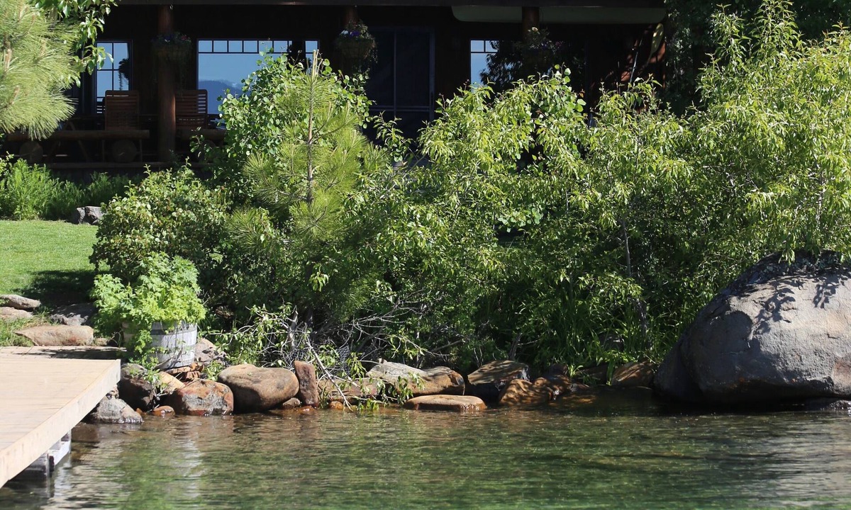 Tahoe Vista House | Classic Old Tahoe Lakefront Home With Pier And Buoy. Pet & Family friendly!