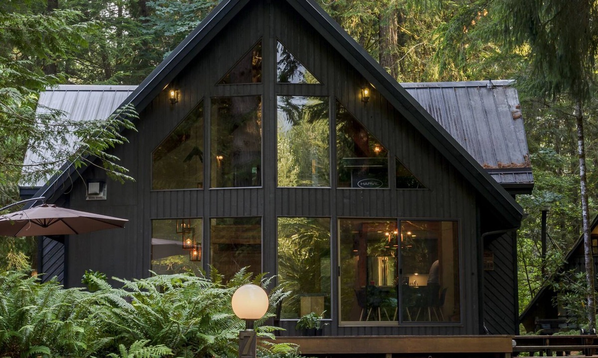 Glacier Cabin | Community Pool now open for the season!