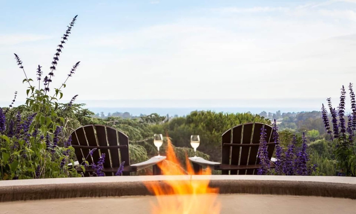 Live Oak Hotel | Couple Nature Retreat | Spacious Suite w/Resort View | Outdoor Pool Access